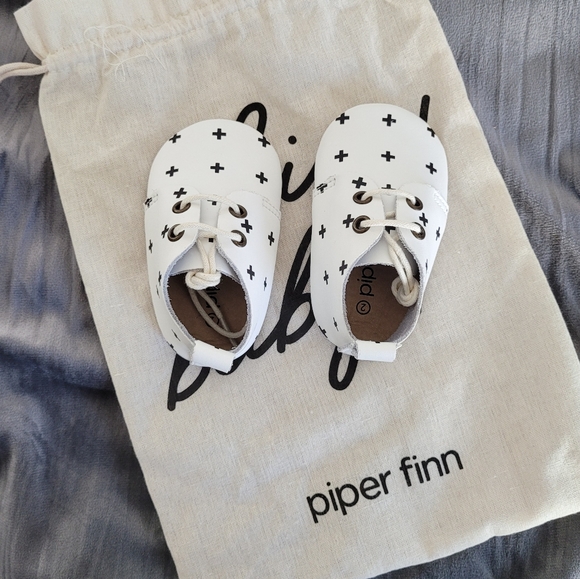 piper finn Other - Softsole Oxfords